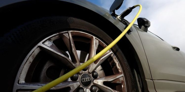 European Commission favours more EU funds for electric vehicles sector