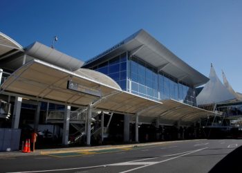 Auckland airport shares worth $773 million on the block, term sheet shows