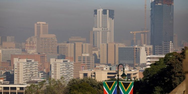 Moody’s affirms South Africa’s Ba2 rating amid economic challenges and political change