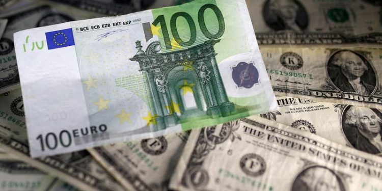 Euro to stay weak, but avoid parity to USD for now: Reuters poll