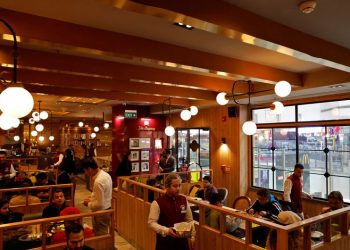 India’s services sector saw strong growth in November, PMI shows