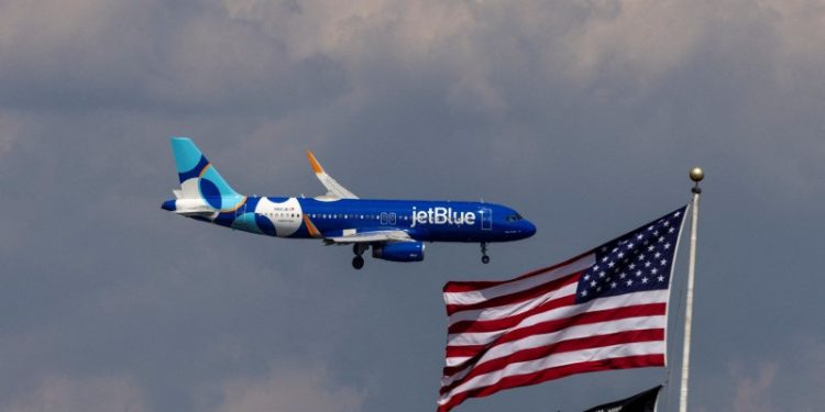 JetBlue forecasts smaller 2024 revenue dip as domestic travel demand picks up