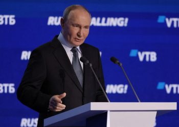 Russia’s Putin questions the need for dollar forex reserves, touts bitcoin