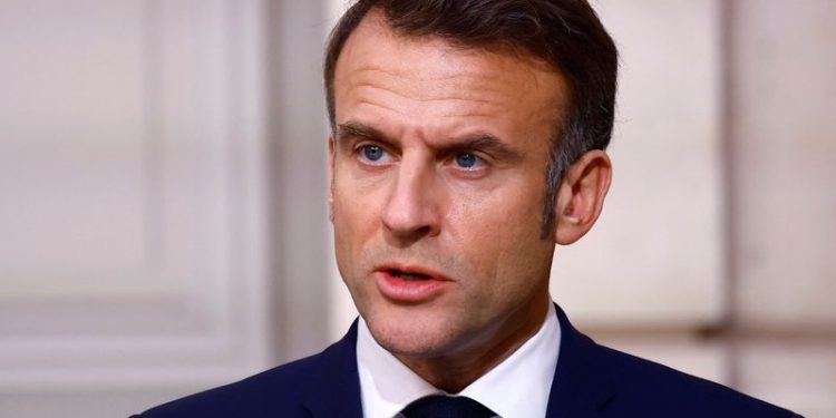 Macron aims to install new French PM quickly if government falls, sources say