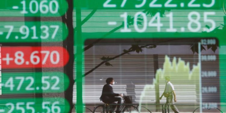 Asian stocks see heavy outflows for second straight month in November