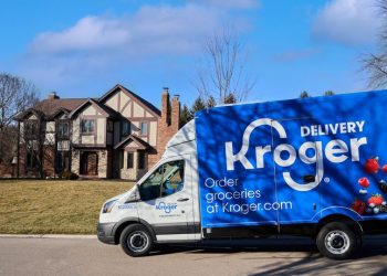 Kroger beats quarterly sales estimates on robust grocery demand