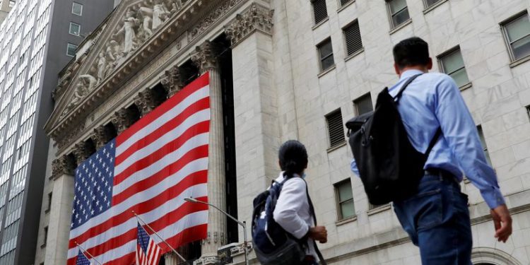 US equity funds attract inflows for a fifth straight week on growth optimism