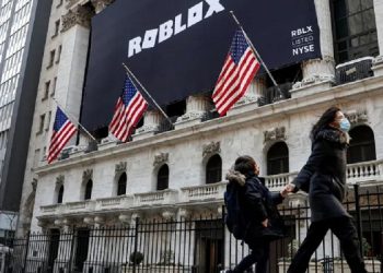 Roblox shares gain as Raymond James says ‘4Q trends shaping up well’