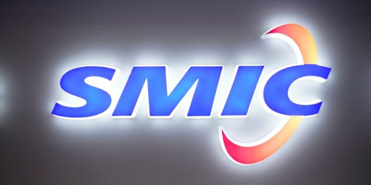 China semiconductor stocks rise as industry groups warn against US chips