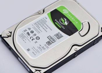 Seagate on track with fiscal Q2 revenue, faces production delays