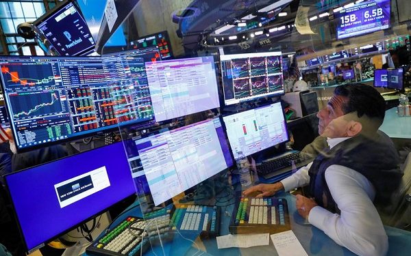 Canada stocks lower at close of trade; S&P/TSX Composite down 0.22%