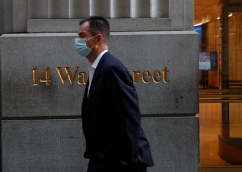 U.S. stocks mixed at close of trade; Dow Jones Industrial Average down 0.17%