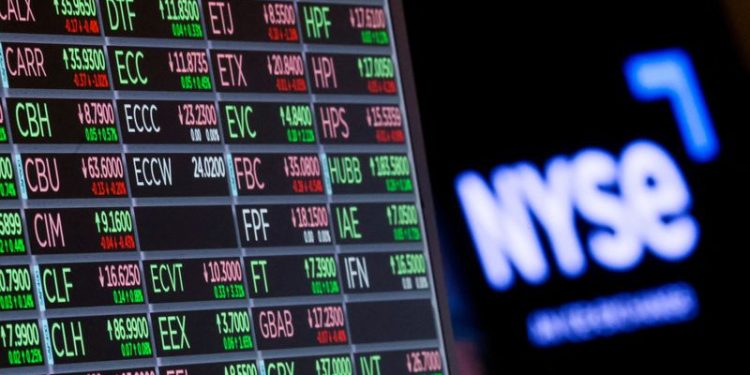 Stock market today: S&P 500 ends higher ahead of Xmas