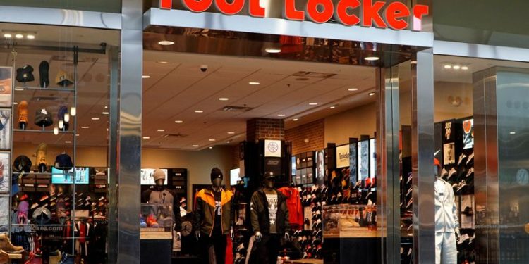 Foot Locker: Morgan Stanley cuts PT on turnaround doubts after Q3 earnings miss