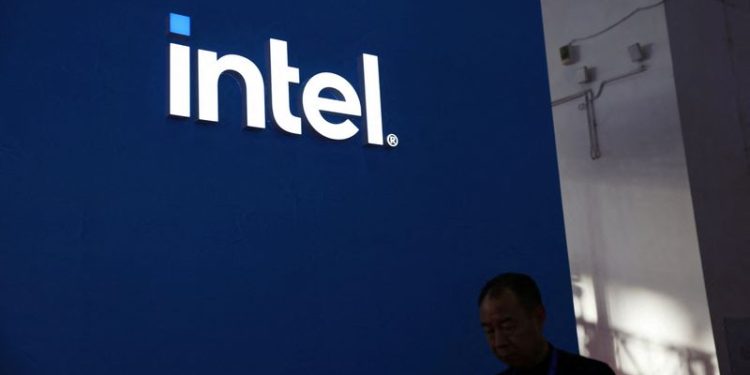 Intel should exit foundry; long-term value at risk with Gelsinger exit, Citi says