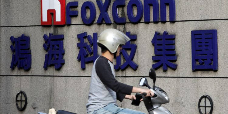 Foxconn shares climb following record Q4 revenue