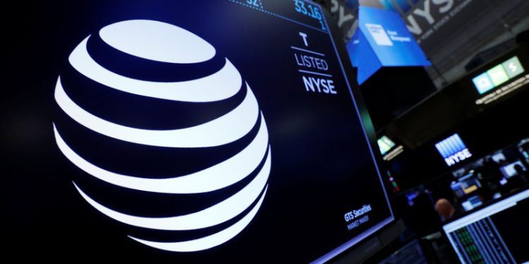 AT&T strikes $850 million property deal with Reign Capital