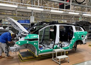 Growth in China’s factory activity slows, Caixin PMI shows