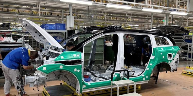 Growth in China’s factory activity slows, Caixin PMI shows