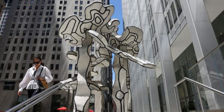 Hedge funds deliver double-digit returns in 2024