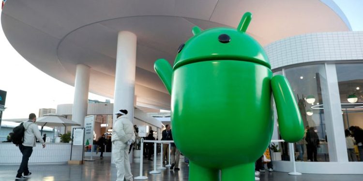 Threat of tariffs will loom large amid auto, tech glitz at CES