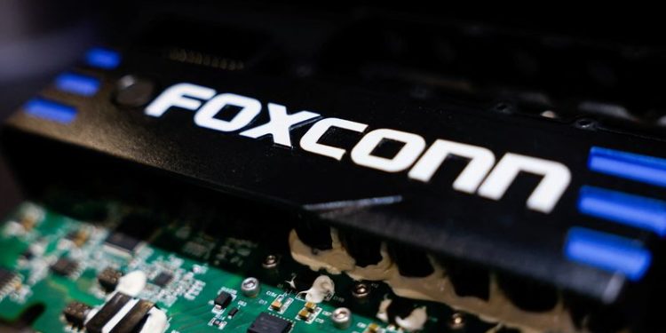 Foxconn fourth-quarter revenue up 15.2%