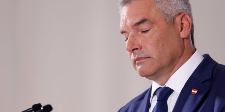 Austrian conservatives hold crisis meeting after chancellor quits