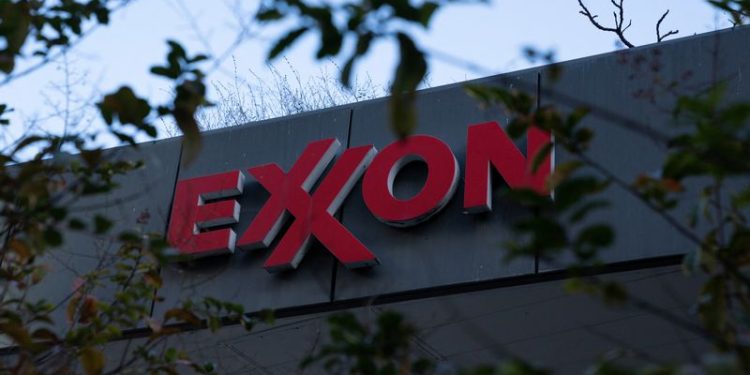 Canada’s Imperial Oil says senior executive to leave for Exxon Mobil