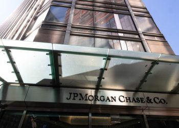 JPMorgan asks staff to return to office five days a week, prompting complaints