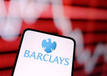 Factbox-Brokerages scale back predictions for 2025 Fed cuts after payrolls data