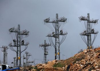 Israel to use withheld Palestinian tax income to pay electric co debt