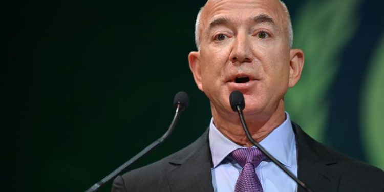 Bezos sees no threat from Musk-Trump ties in space race