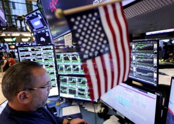 Hedge funds increased bearish bets ahead of Friday’s blowout US jobs report, banks say