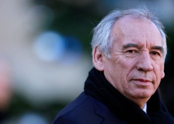 Morning Bid: Bonne chance, Bayrou