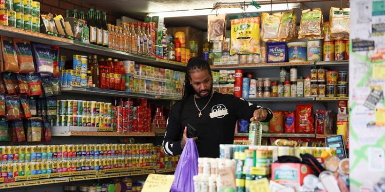 UK stagflation risk adds pressure on Reeves after market volatility