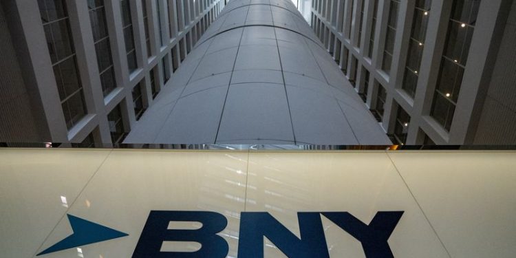 BNY fourth-quarter profit rises on boost from higher fee income