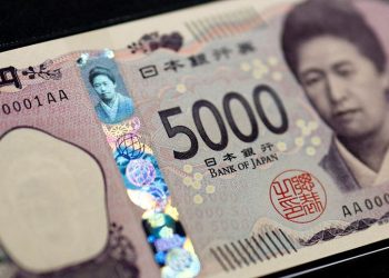 Yen set for best week in over a month on BOJ rate hike bets