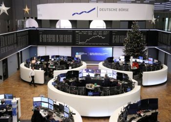 European shares on track for fourth straight weekly gain as yields fall