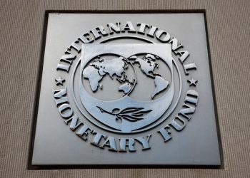IMF lifts US outlook, warns countries against protectionism, subsidies