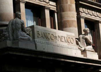 How should Mexico and Canada react to incoming tariffs?