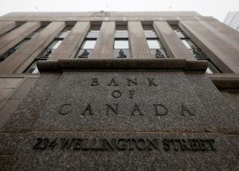 Canada firms see better sales, fret about possible US measures: central bank survey
