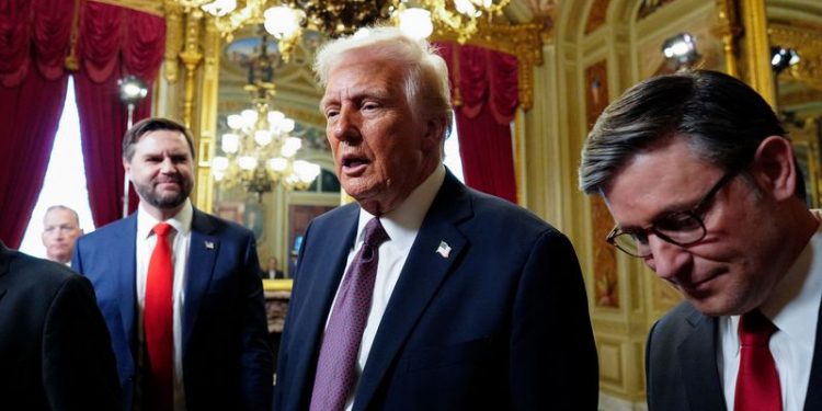 Draft Trump trade memo targets US trade deficit, China purchases of US exports