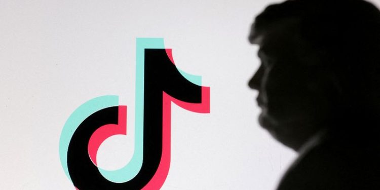 Trump signs TikTok order delaying ban of app