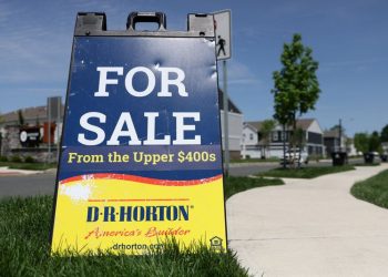 D.R. Horton beats Q1 estimates as low housing supply boosts new home demand