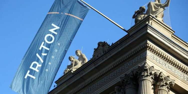 VW plans to sell 15% of Traton shares in H1, manager magazin says