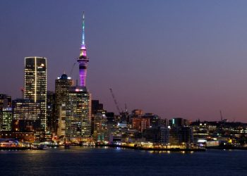 People leave New Zealand in record numbers in the 12 months through November