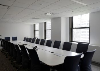 Mantle Ridge secures enough votes for board seats at Air Products, sources say