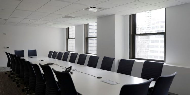 Mantle Ridge secures enough votes for board seats at Air Products, sources say