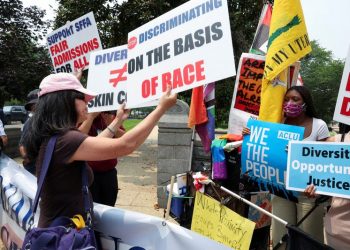 Explainer-Trump says corporate diversity efforts are illegal – but are they?