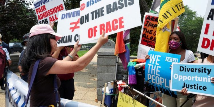 Explainer-Trump says corporate diversity efforts are illegal – but are they?